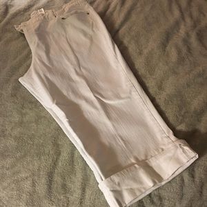 Liz & Co Plus Size White Jean Cropped Pants
